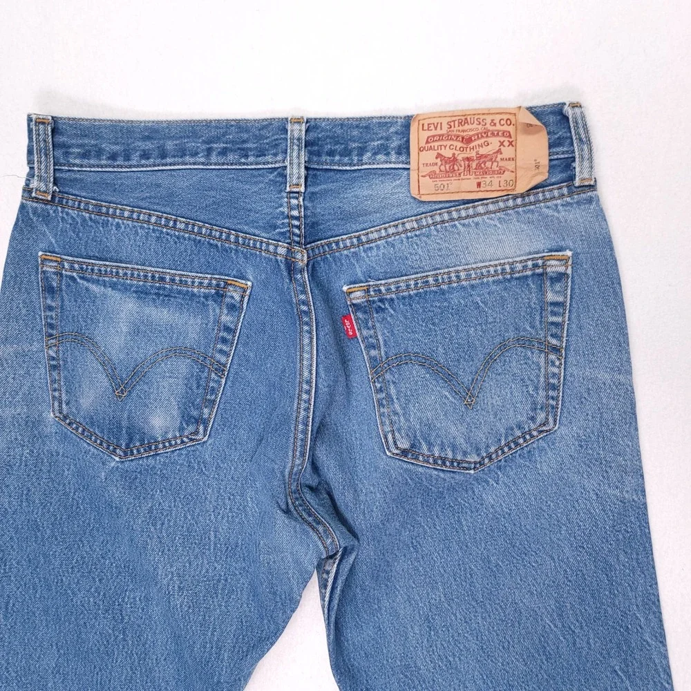 Levis 501 Mens Blue Medium Wash Straight Leg Button Fly Denim Jeans W32 L27